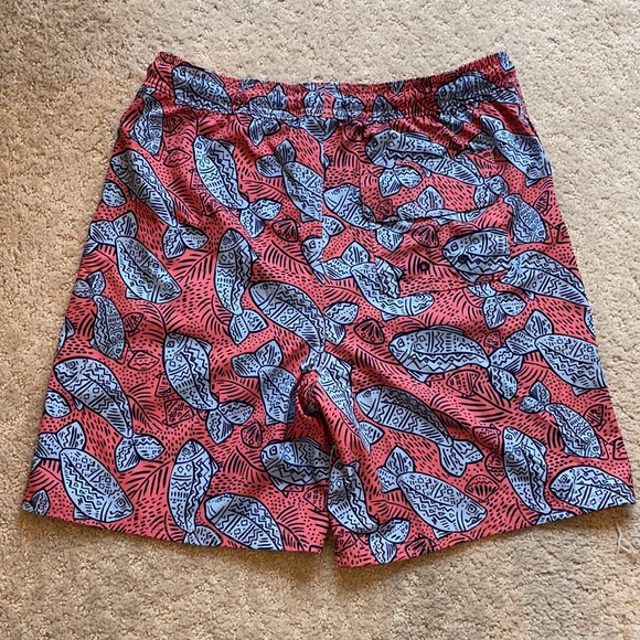 Vineyard Vines swim shorts - Picture 5 of 6